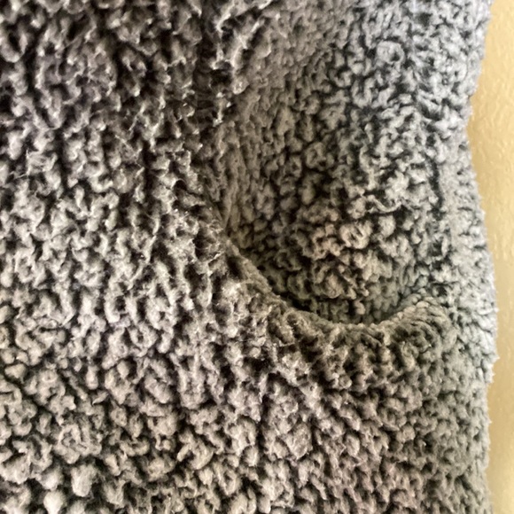 Love Tree Teddy Bear Style Vest With Hood - Picture 3 of 7